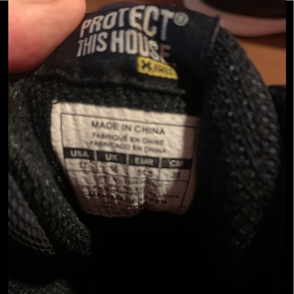 Under Armour Athletic Shoes - Picture 4 of 6